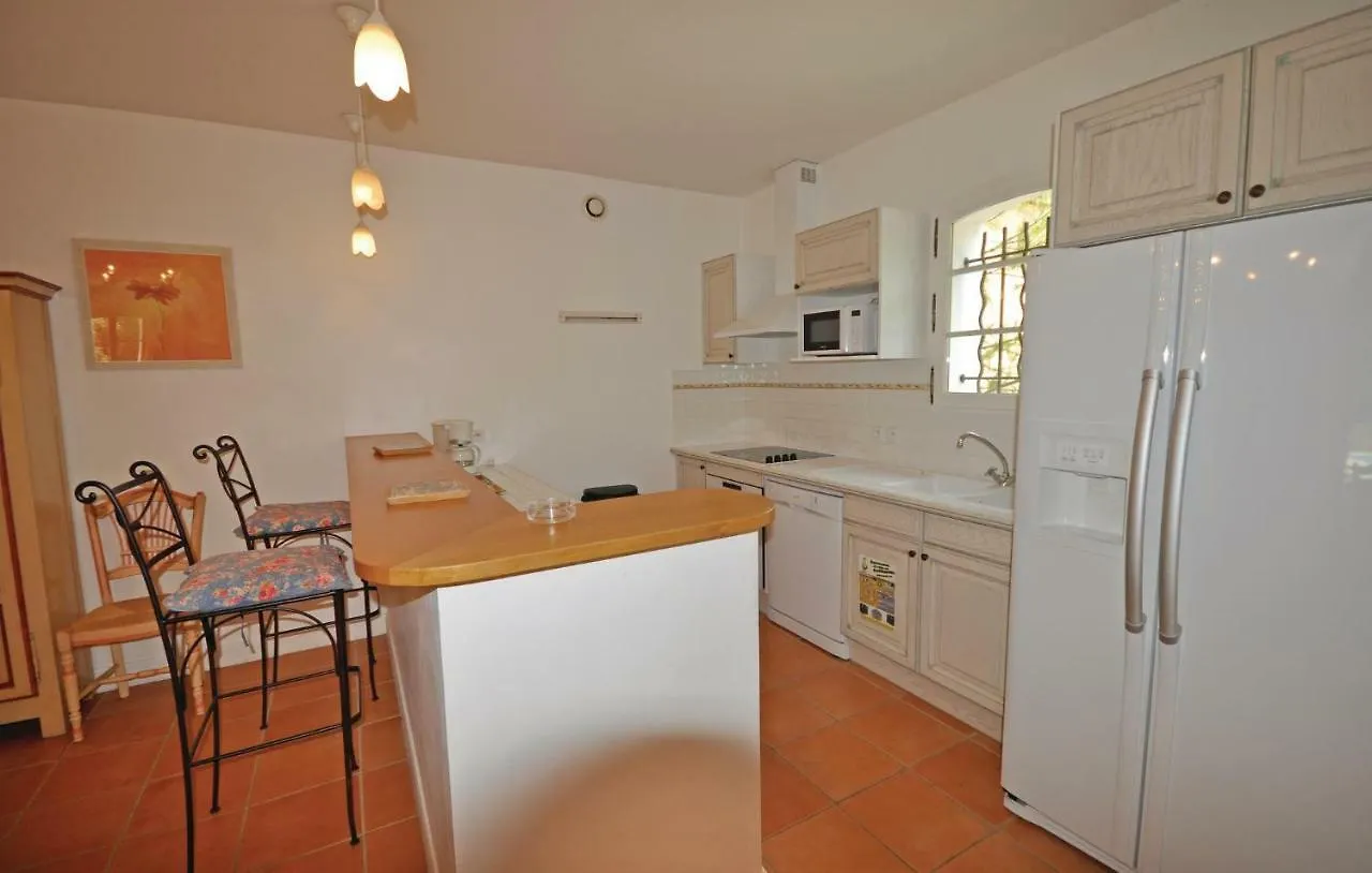 Lovely Home In Fayence With Kitchen Γαλλία