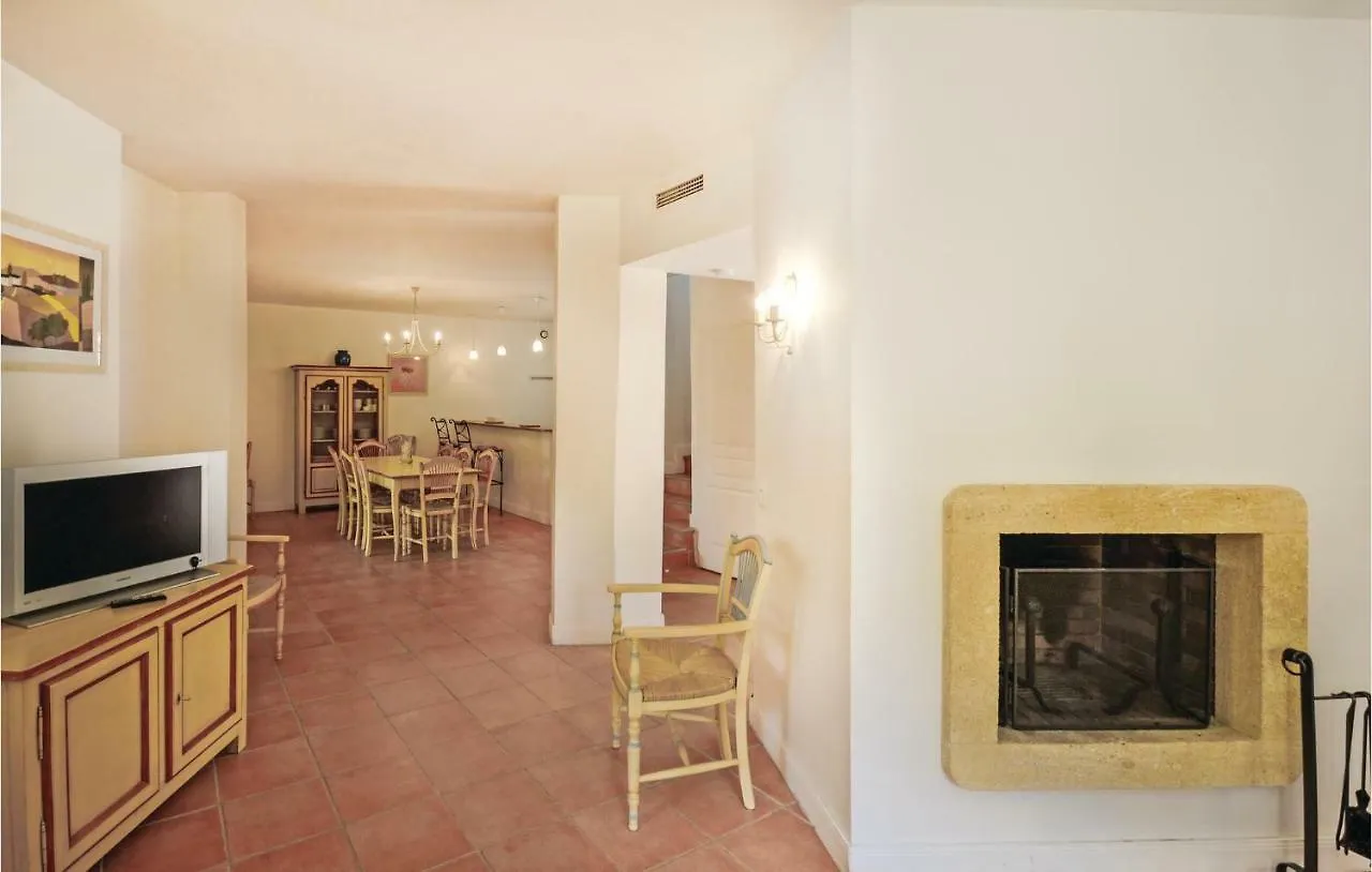 Lovely Home In Fayence With Kitchen